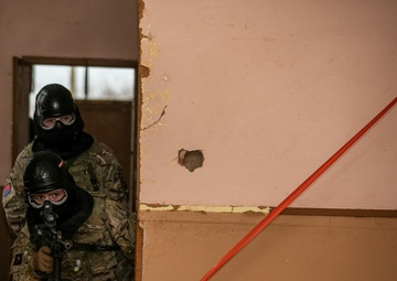 Battle Group Poland's Black Horse Troop goes urban