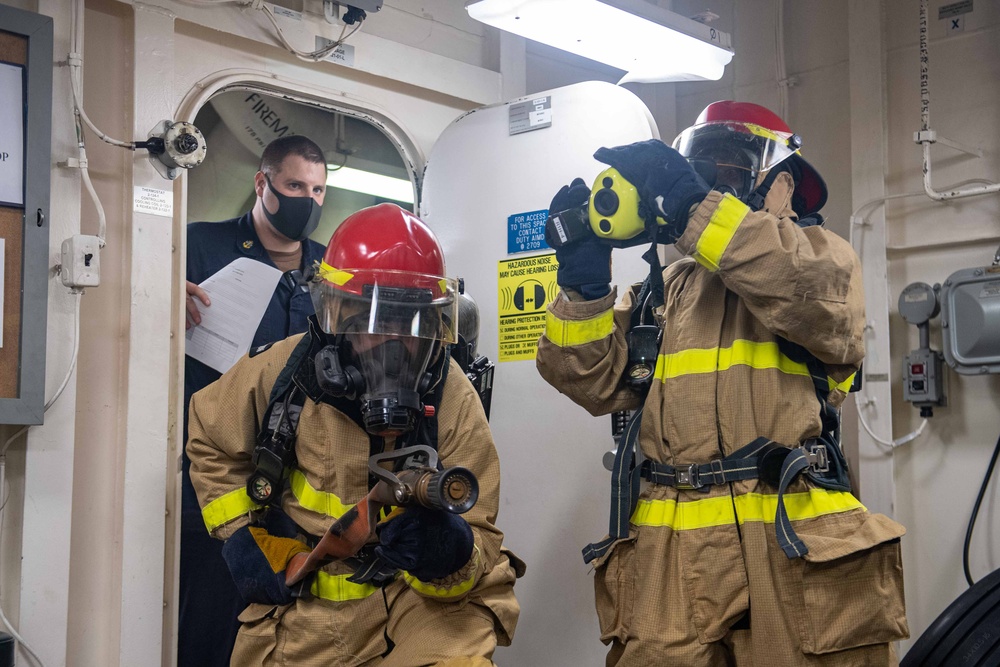 USS America (LHA 6) Conducts Damage Control Training