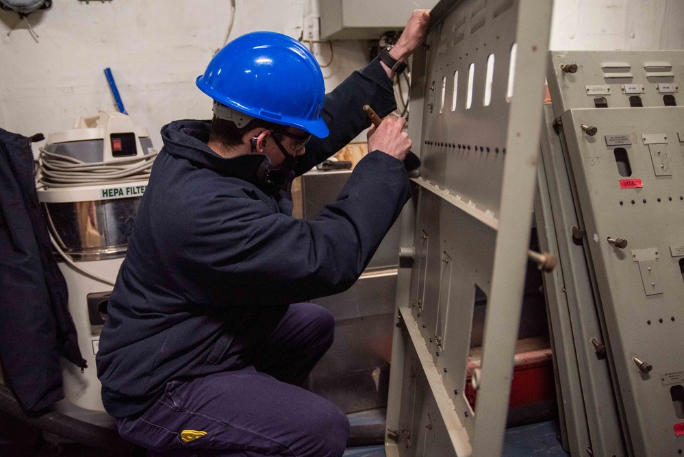 USS Ronald Reagan (CVN 76) Load Center Cleaning