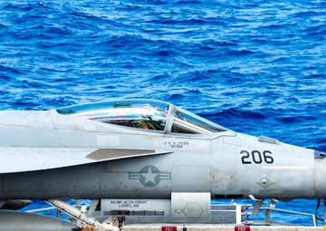 USS Carl Vinson (CVN 70) Conducts Flight Operations in Philippine Sea