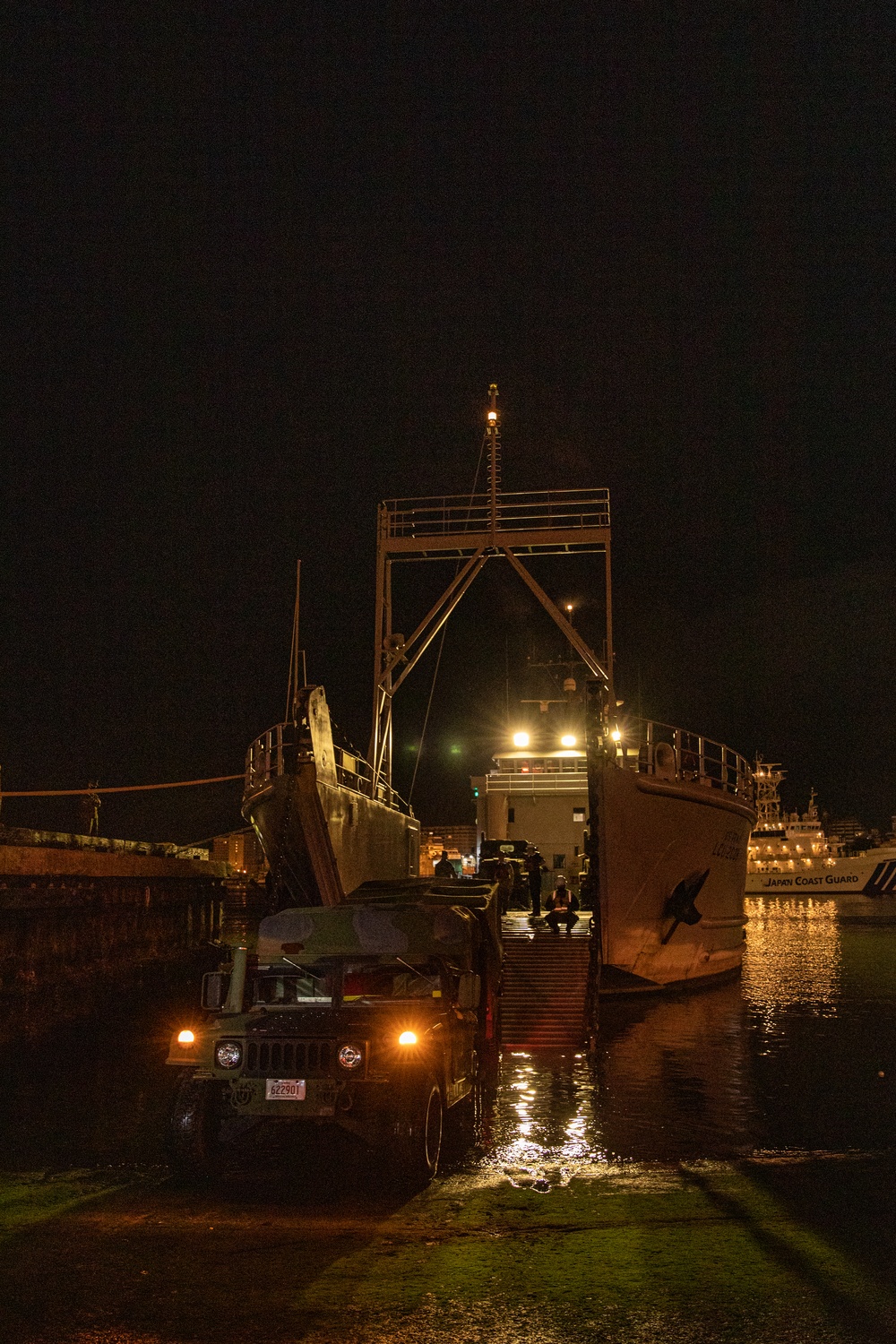 3rd Landing Support Battalion conducts port and beach operations during battalion field exercise