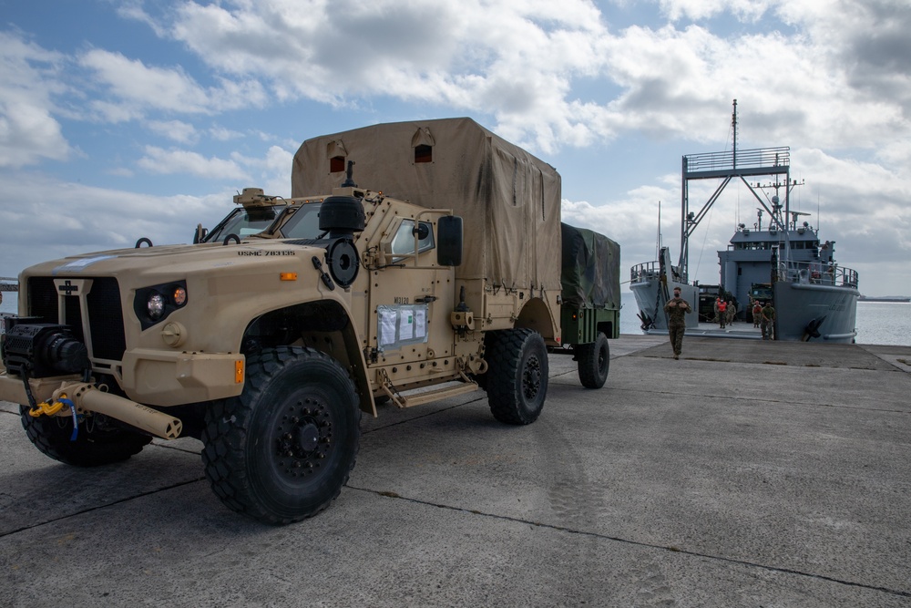 3rd Landing Support Battalion conducts port and beach operations during battalion field exercise