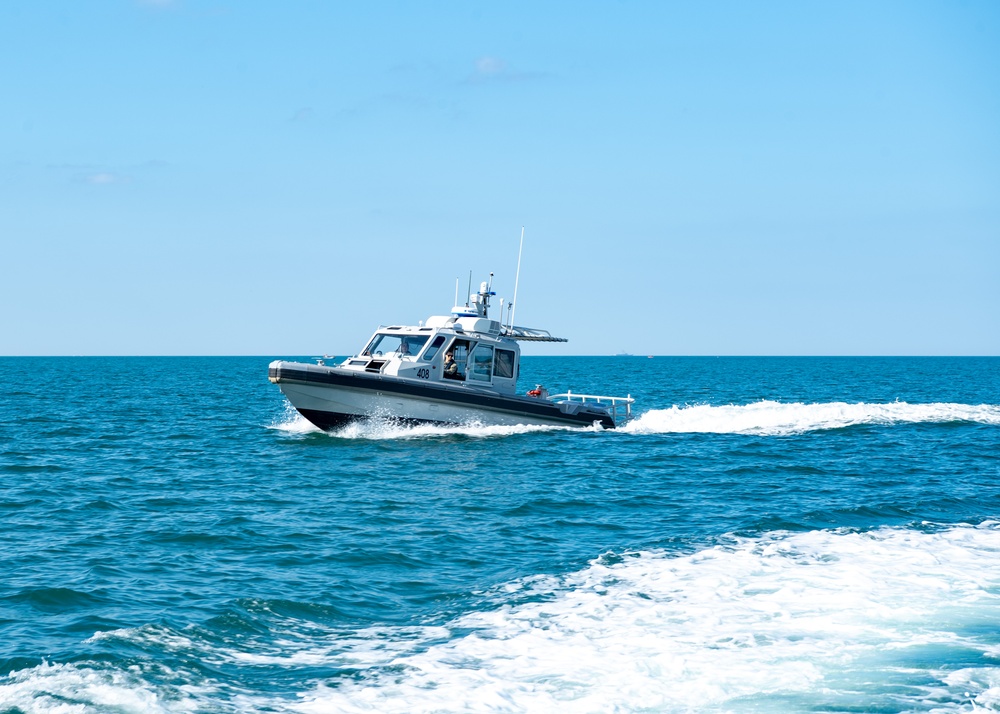NAVSTA Rota Harbor Patrol Perform Escort and High Speed Maneuver Training