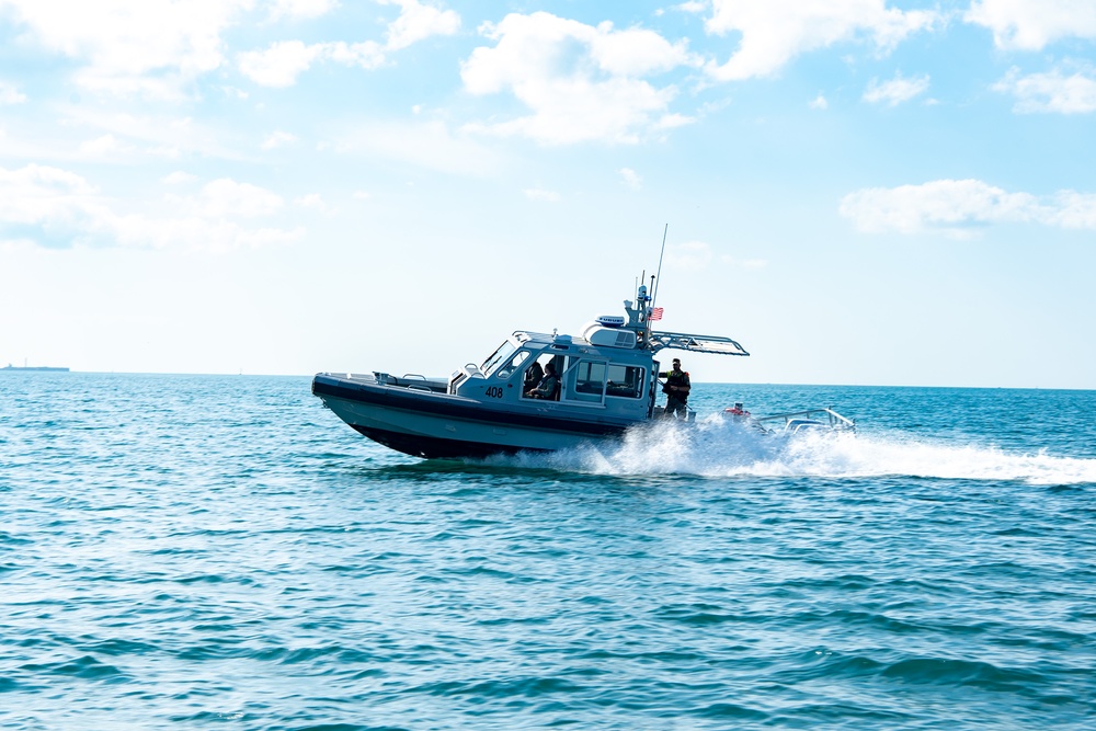 NAVSTA Rota Harbor Patrol Perform Escort and High Speed Maneuver Training