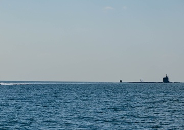 NAVSTA Rota Harbor Patrol Perform Escort and High Speed Maneuver Training
