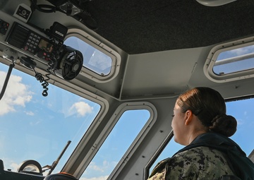 NAVSTA Rota Harbor Patrol Perform Escort and High Speed Maneuver Training