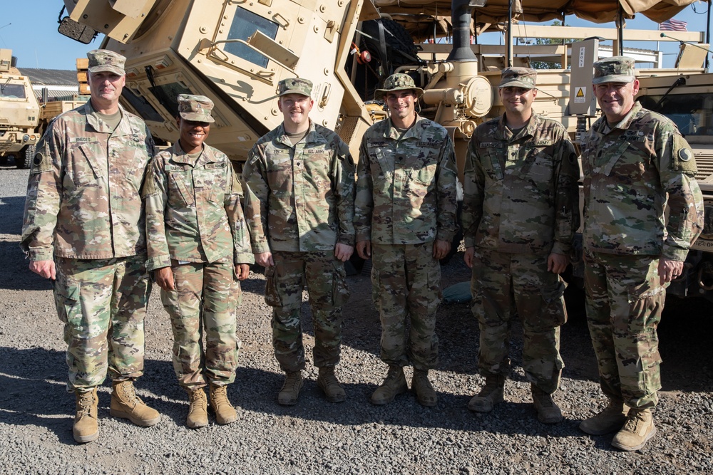 Maj. Gen. Rhodes visits Red Dragons in Djibouti