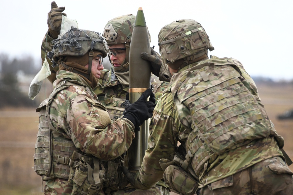 4-319th AFAR, 173rd AB live fire with M119 howitzers