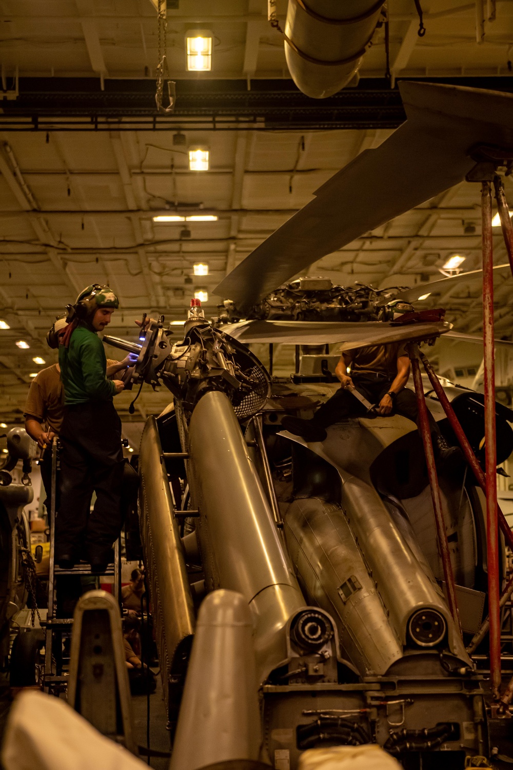 USS Carl Vinson (CVN 70) Conducts Night-Time Operations