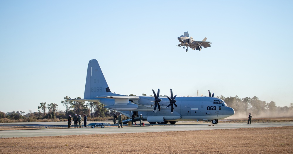 Secretary of the Navy visits MCALF Bogue