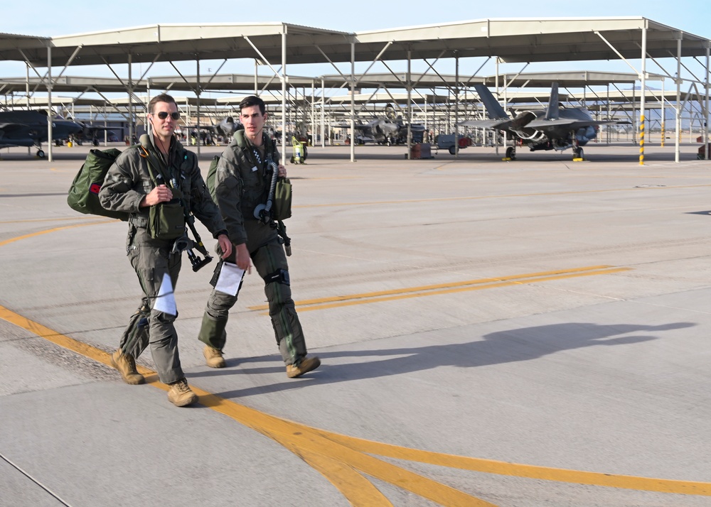 Gossner brothers take flight over Luke AFB