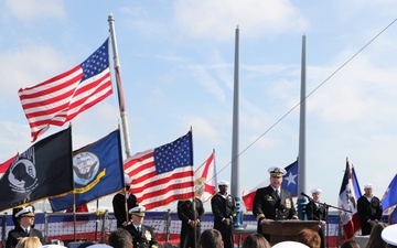 USS STETHEM (DDG 63) Holds Change of Command Ceremony