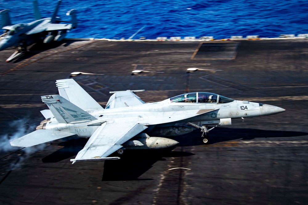 USS Carl Vinson (CVN 70) Conducts Flight Operations in Philippine Sea