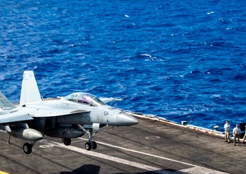 USS Carl Vinson (CVN 70) Conducts Flight Operations in Philippine Sea