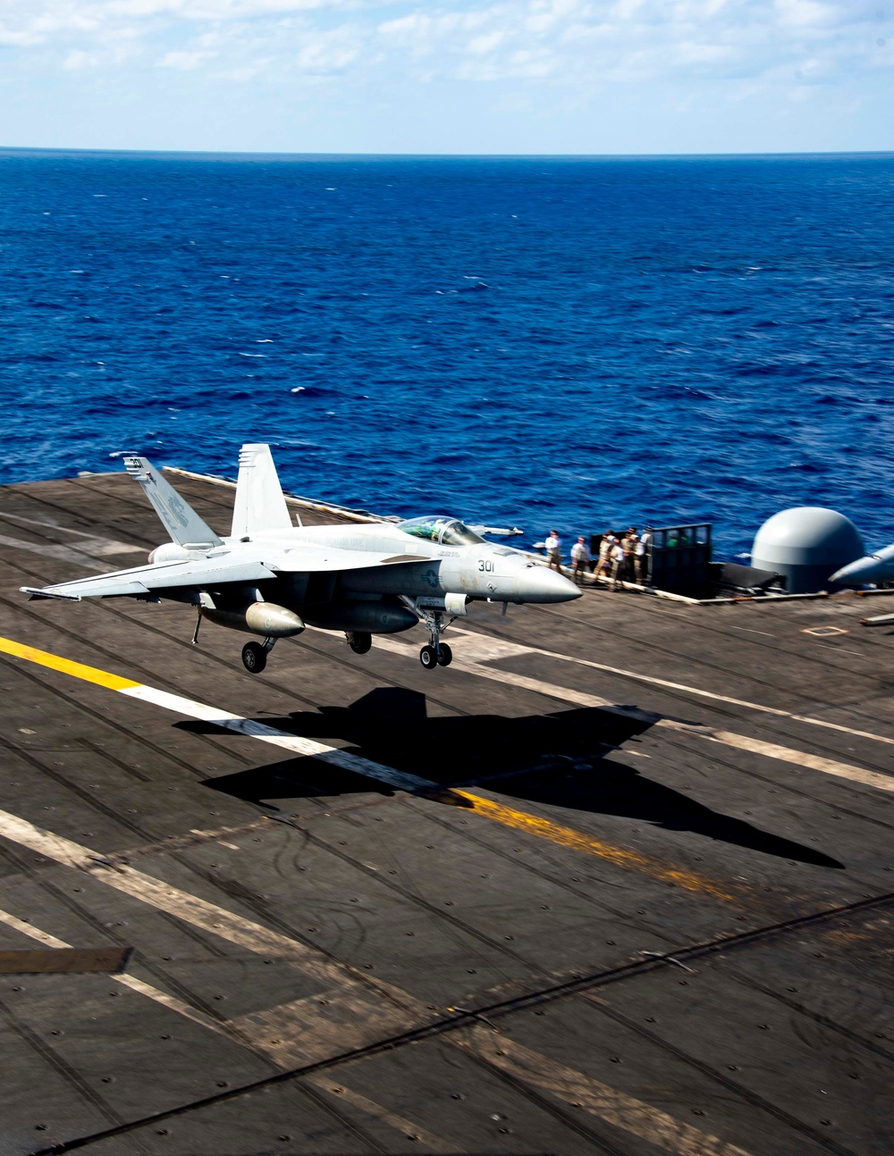 USS Carl Vinson (CVN 70) Conducts Flight Operations in Philippine Sea