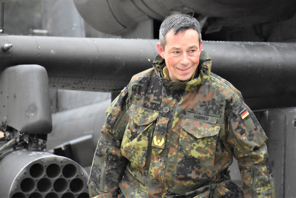 Brig. Gen. Heico Hübner visits U.S. Army aviation partners at Allied Spirit 22