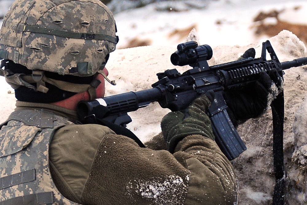 Wisconsin Soldiers conduct battle skills training during Winter Strike 22