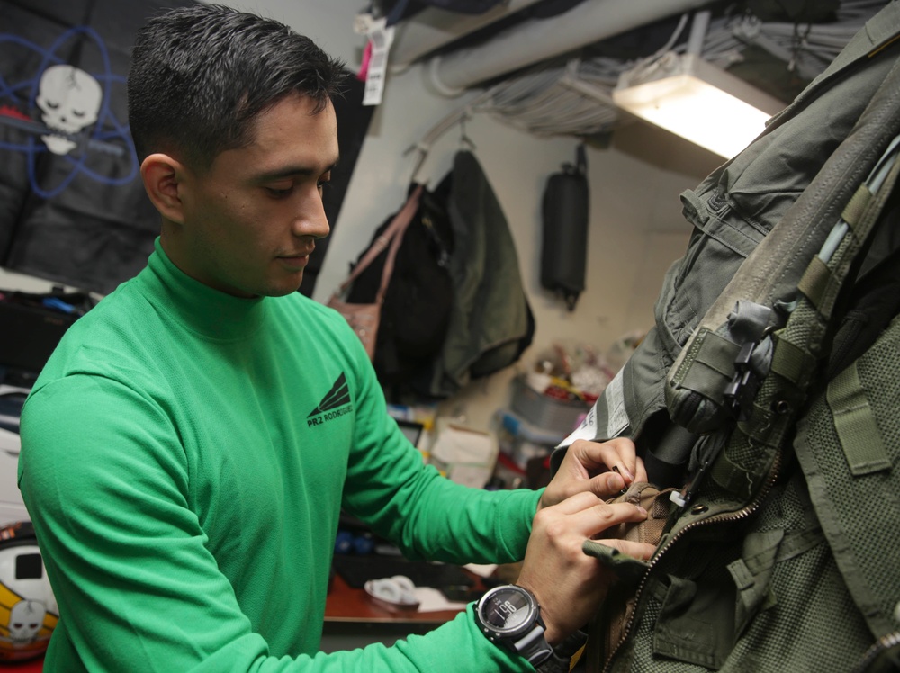 Abraham Lincoln Sailors conduct maintenance