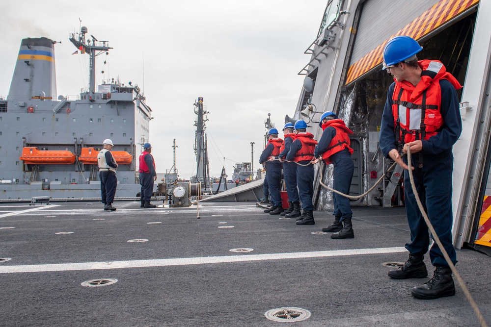 USS Charleston Conduct UNREP with USNS John Ericsson