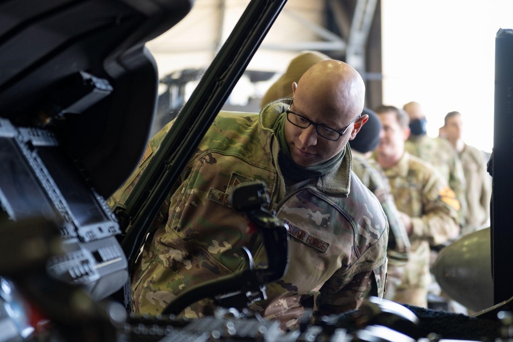 Incirlik Airman partner with TF Werewolves for mission orientation