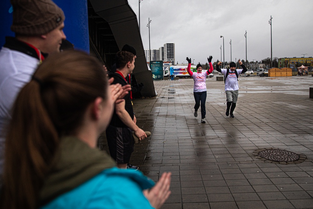 Soldiers run 5k for good cause