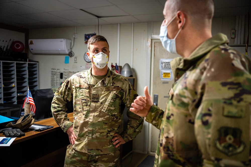 332d AEW Command Chief learns about 332d ELRS operations