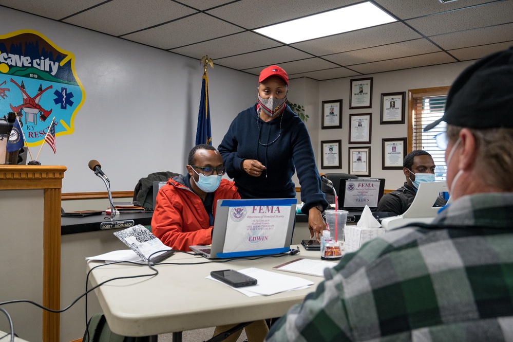 FEMA Disaster Recovery Center in Cave City, KY