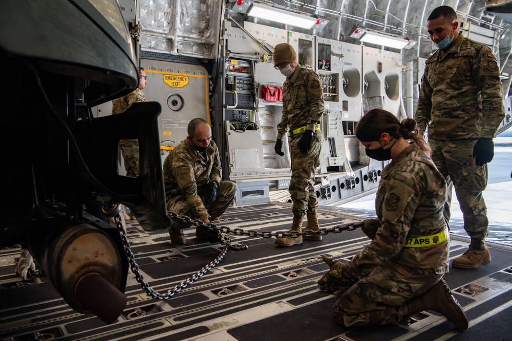 Forward, flexible, ready; 22 MEU prepares at NAAF