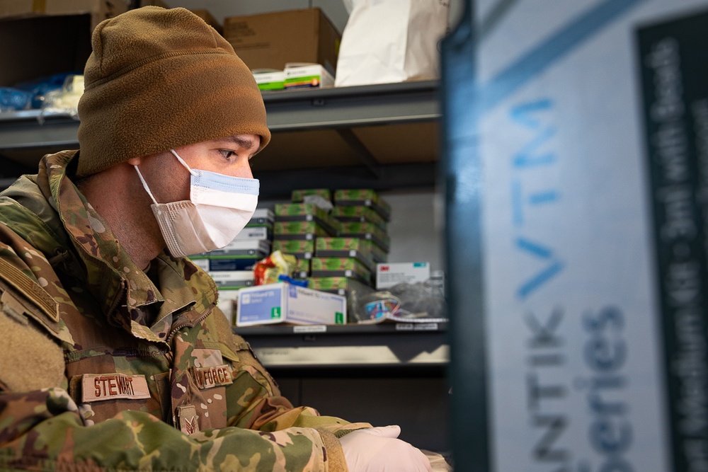 103rd Airlift Wing, Connecticut Air National Guard aids health care workers at COVID-19 test site.