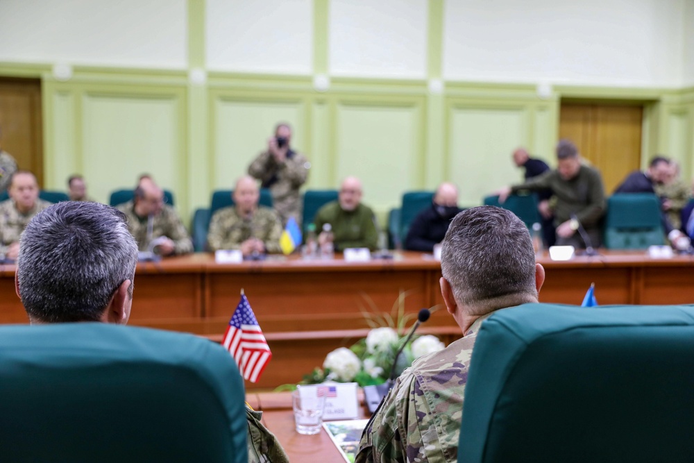 JMTG-U Command Team meet with Ukrainian Defense Minister Oleksiy Reznikov