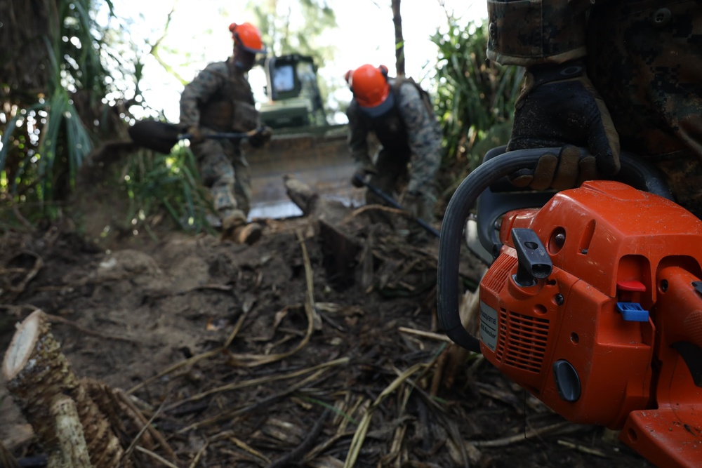 3rd LSB Battalion Field Exercise I: Marines and Sailors blaze trail through treeline