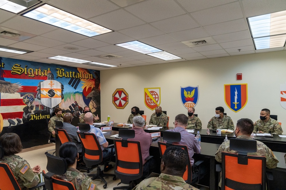 Maj. Gen. Maria Lodi Barrett Visits 1TSB