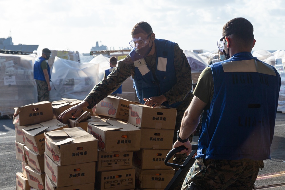 31st MEU: Resupply At Sea