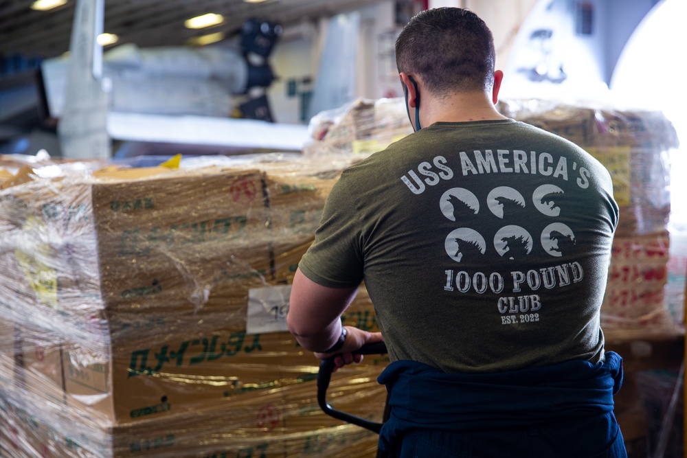 31st MEU: Resupply At Sea