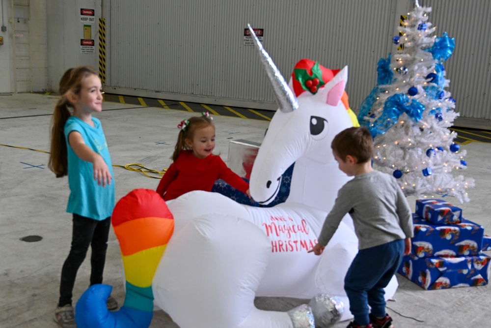C-130 Delivers Santa to Team Pope