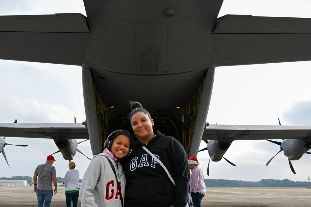 C-130 Delivers Santa to Team Pope