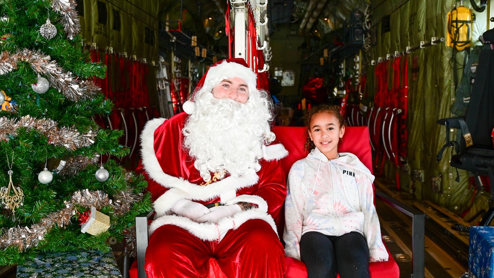 C-130 Delivers Santa to Team Pope