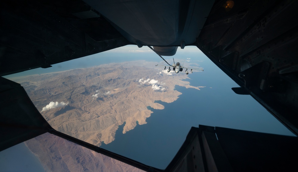 908th EARS refuels US Marines F/A-18 Hornets