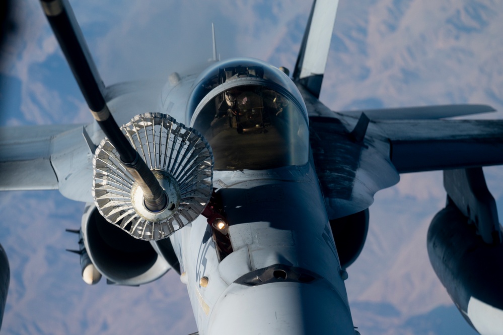 908th EARS refuels US Marines F/A-18 Hornets