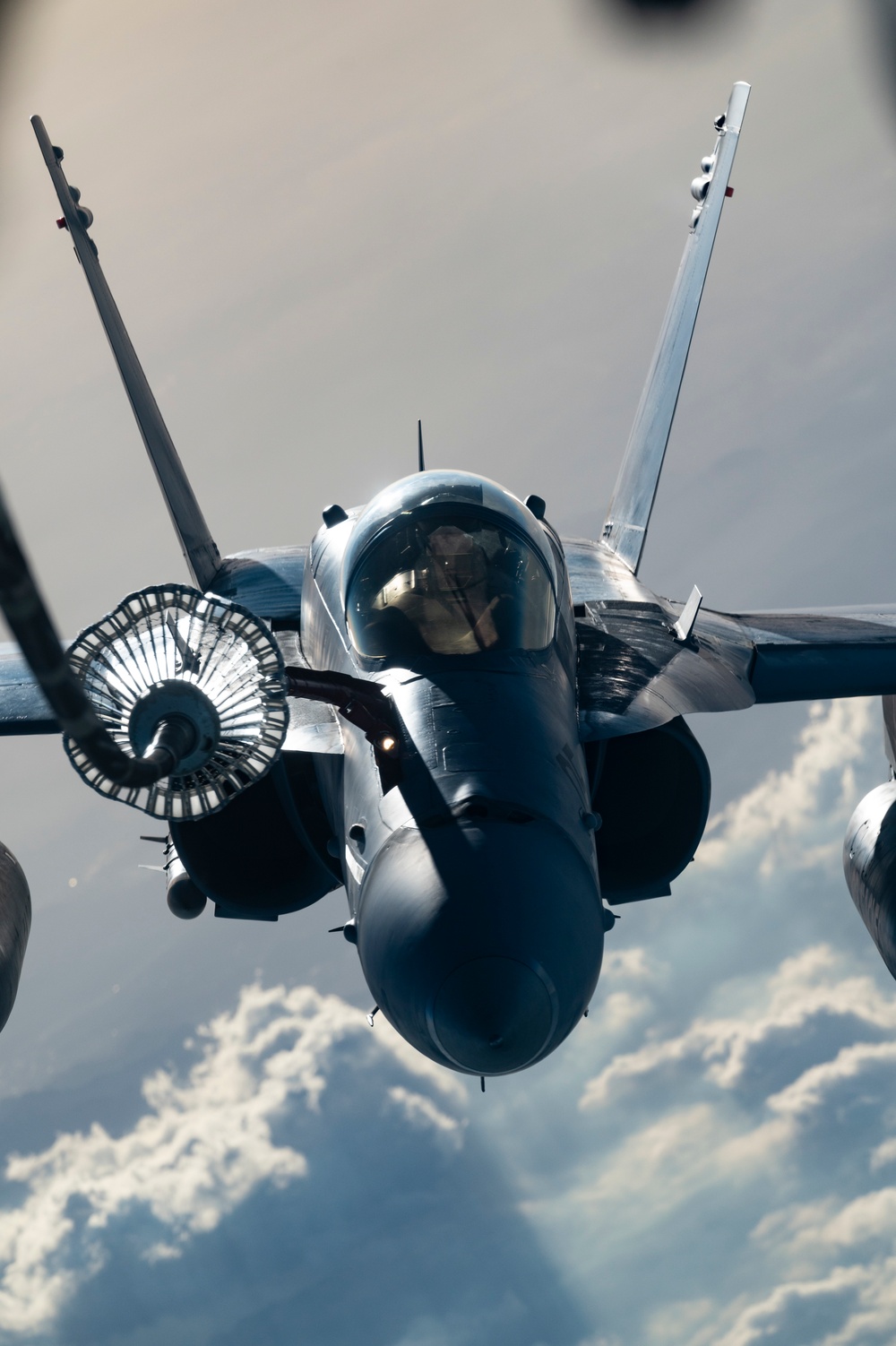 908th EARS refuels US Marines F/A-18 Hornets