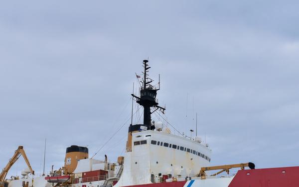 Nation's sole heavy icebreaker arrives in Antarctica