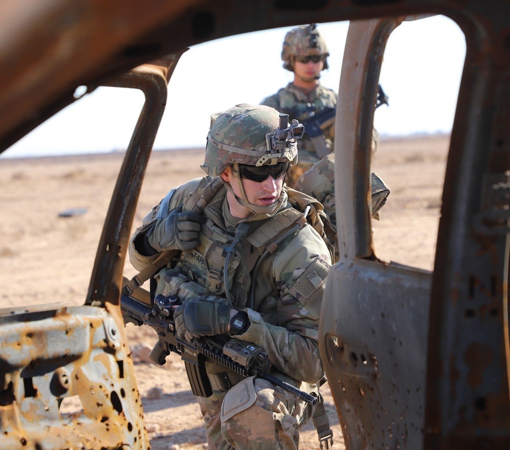 DVIDS - Images - U.S. Soldiers Conduct Mortar and Weapons Exercise at ...