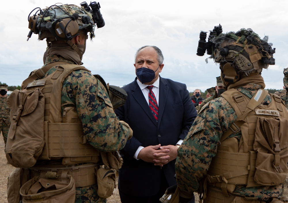 SECNAV visits MCB Camp Lejeune