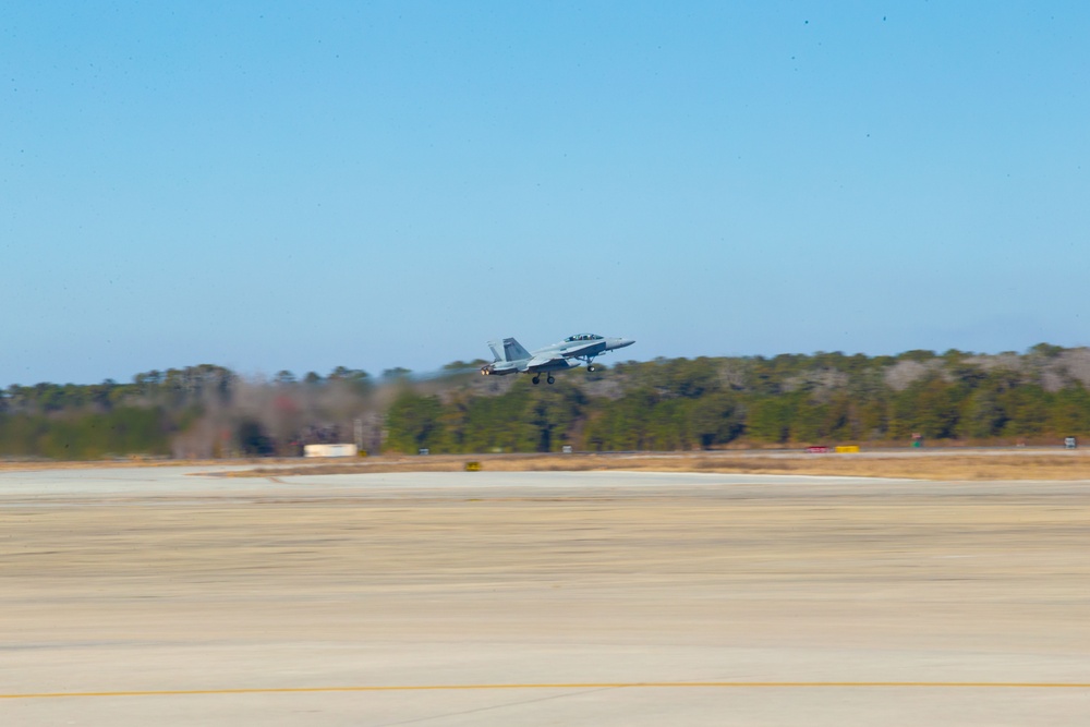 MCAS Beaufort supports Camp Lejeune flight training