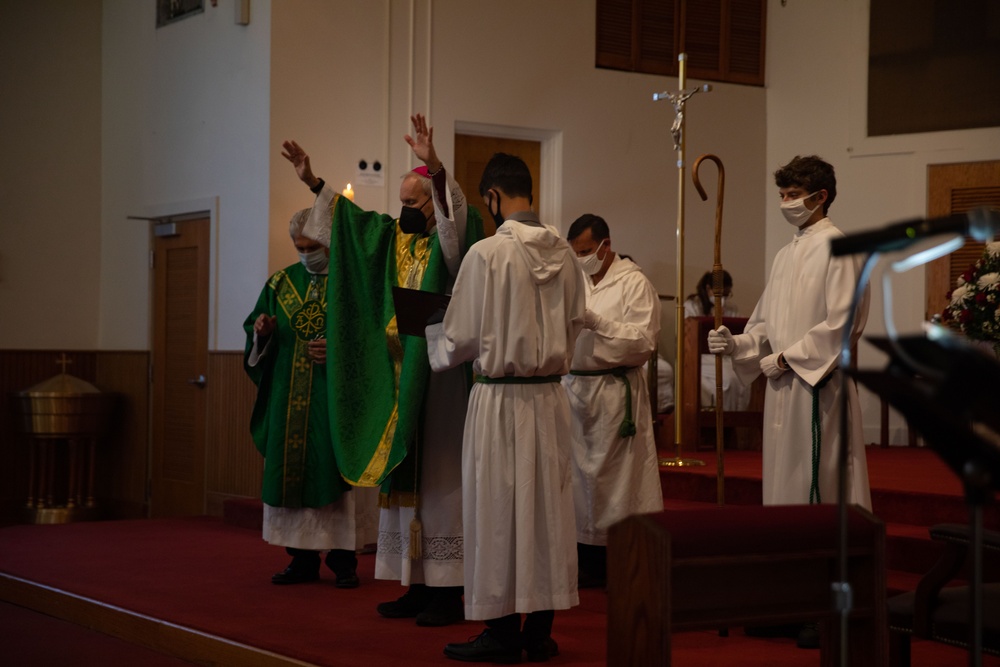 Bishop Spencer visits MCAS Beaufort