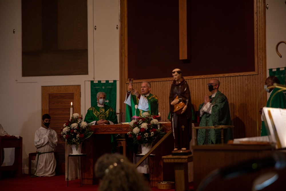 Bishop Spencer visits MCAS Beaufort