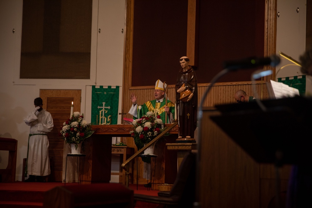 Bishop Spencer visits MCAS Beaufort