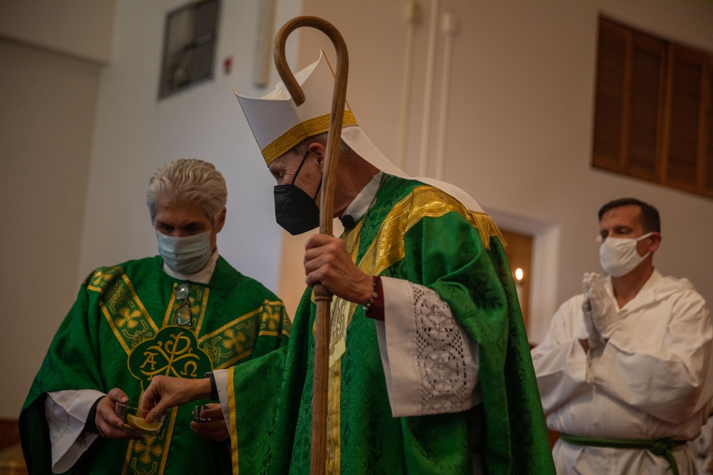 Bishop Spencer visits MCAS Beaufort