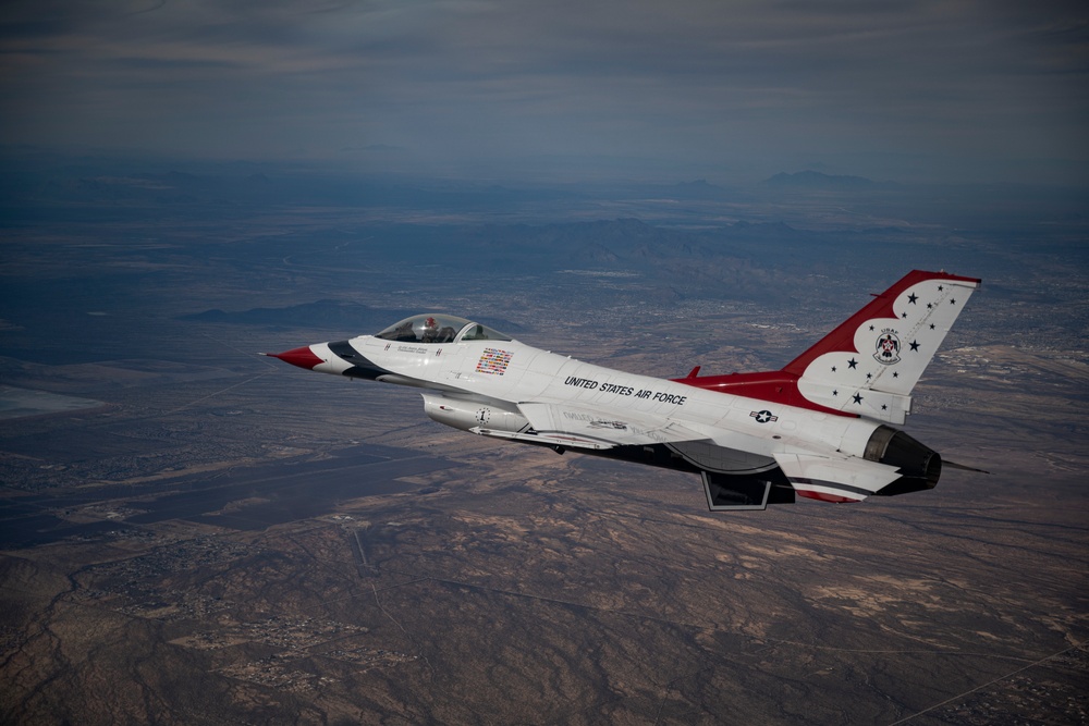 Thunderbirds train over Fort Huachuca