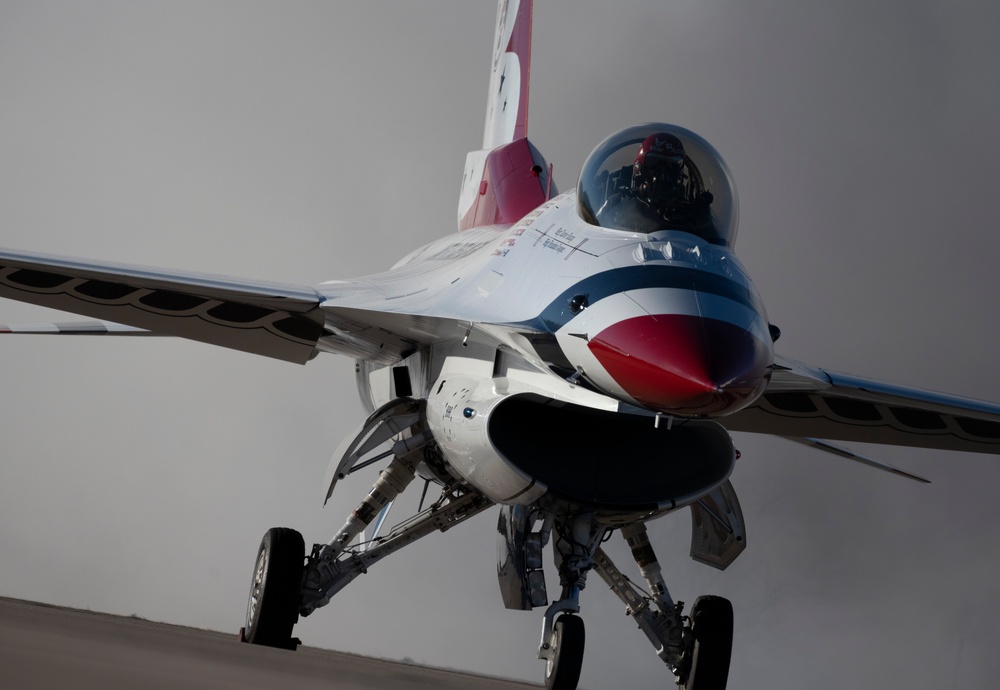 Thunderbirds train over Fort Huachuca